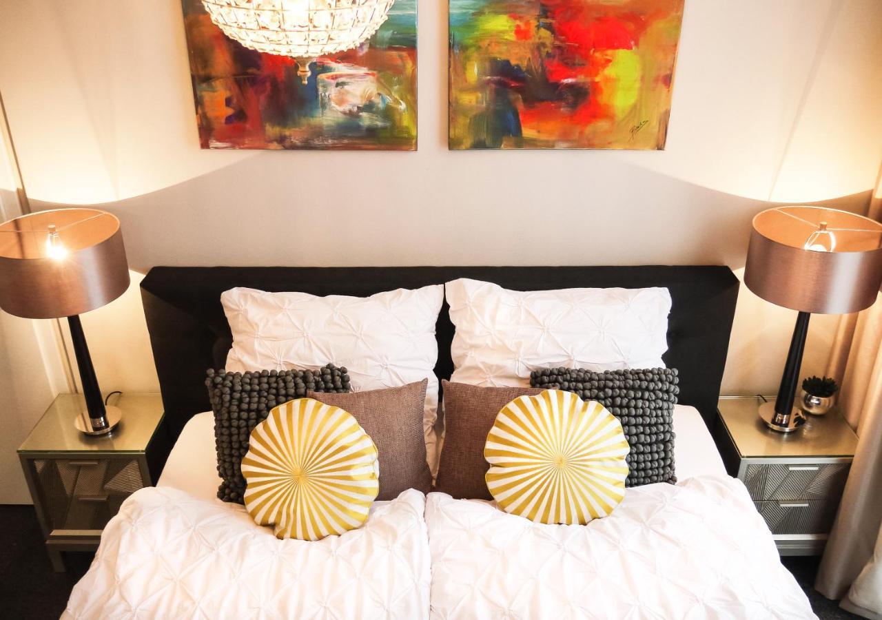 Comfort And Style In City Center With Ensuite Bathroom On Schaafenstrasse Koln Bagian luar foto