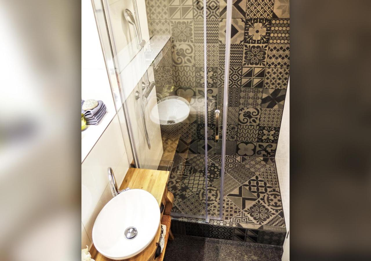 Comfort And Style In City Center With Ensuite Bathroom On Schaafenstrasse Koln Bagian luar foto