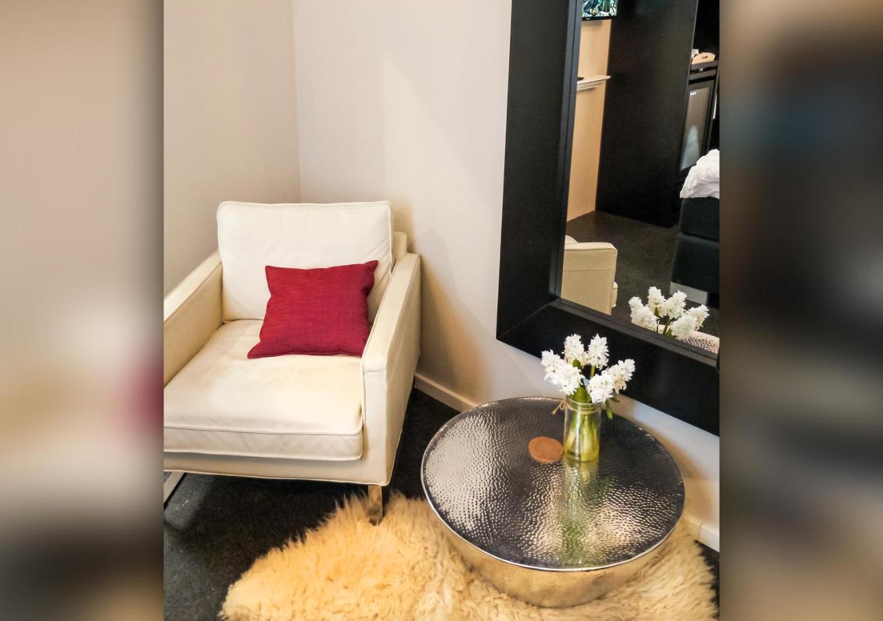 Comfort And Style In City Center With Ensuite Bathroom On Schaafenstrasse Koln Bagian luar foto